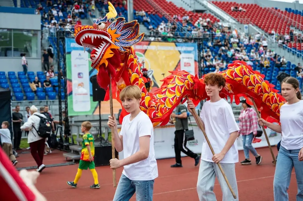 ⚽🎉 Яркий спортивный фестиваль  " Копа Джуниор" в Красноярске вновь встретил более 3000 спортсменов 