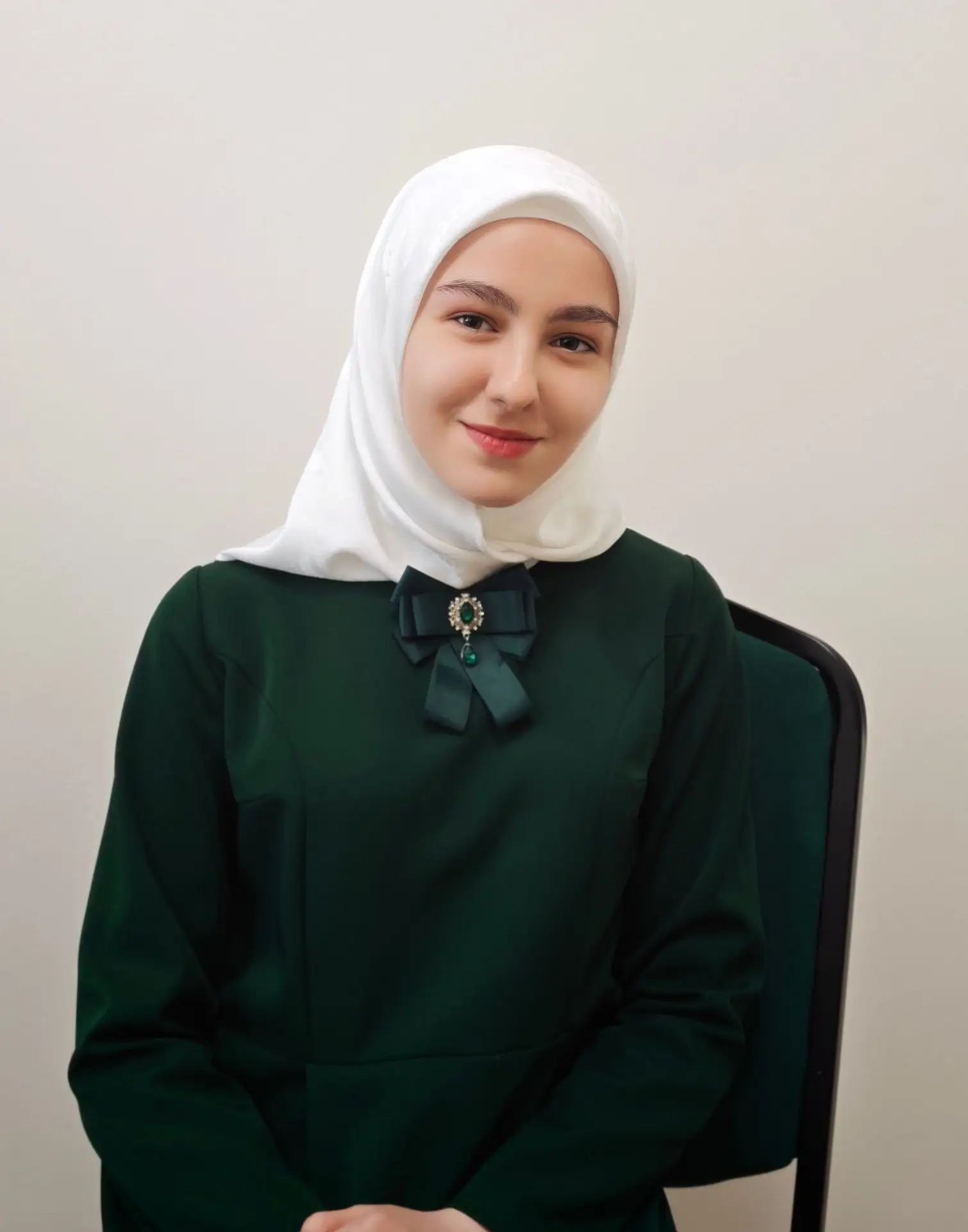 📸 Гордость школы
Дошхоклоева Раббия
Химия 73 б.💫
Математика - 5 💫