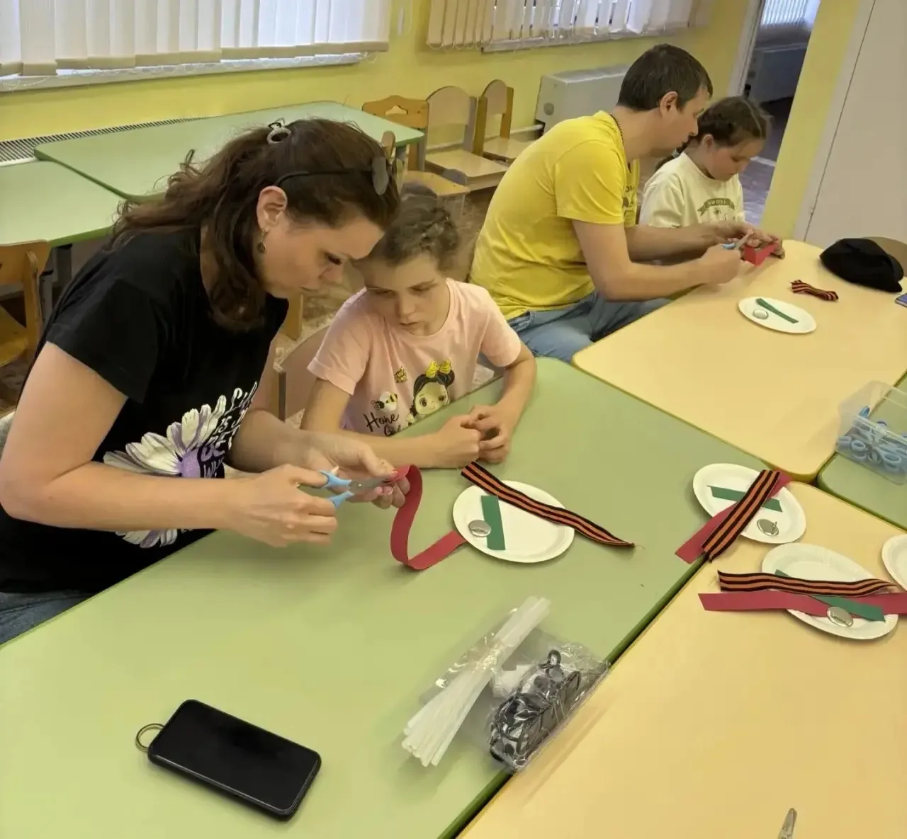 🎗 В «Подготовишке» прошёл трогательный мастер-класс к 9 Мая  В подготовительной группе №9 состоялась