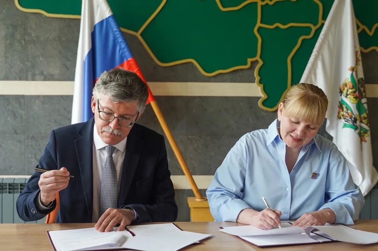 Единая Россия и Общественная палата Томской области подписали соглашение о сотрудничестве