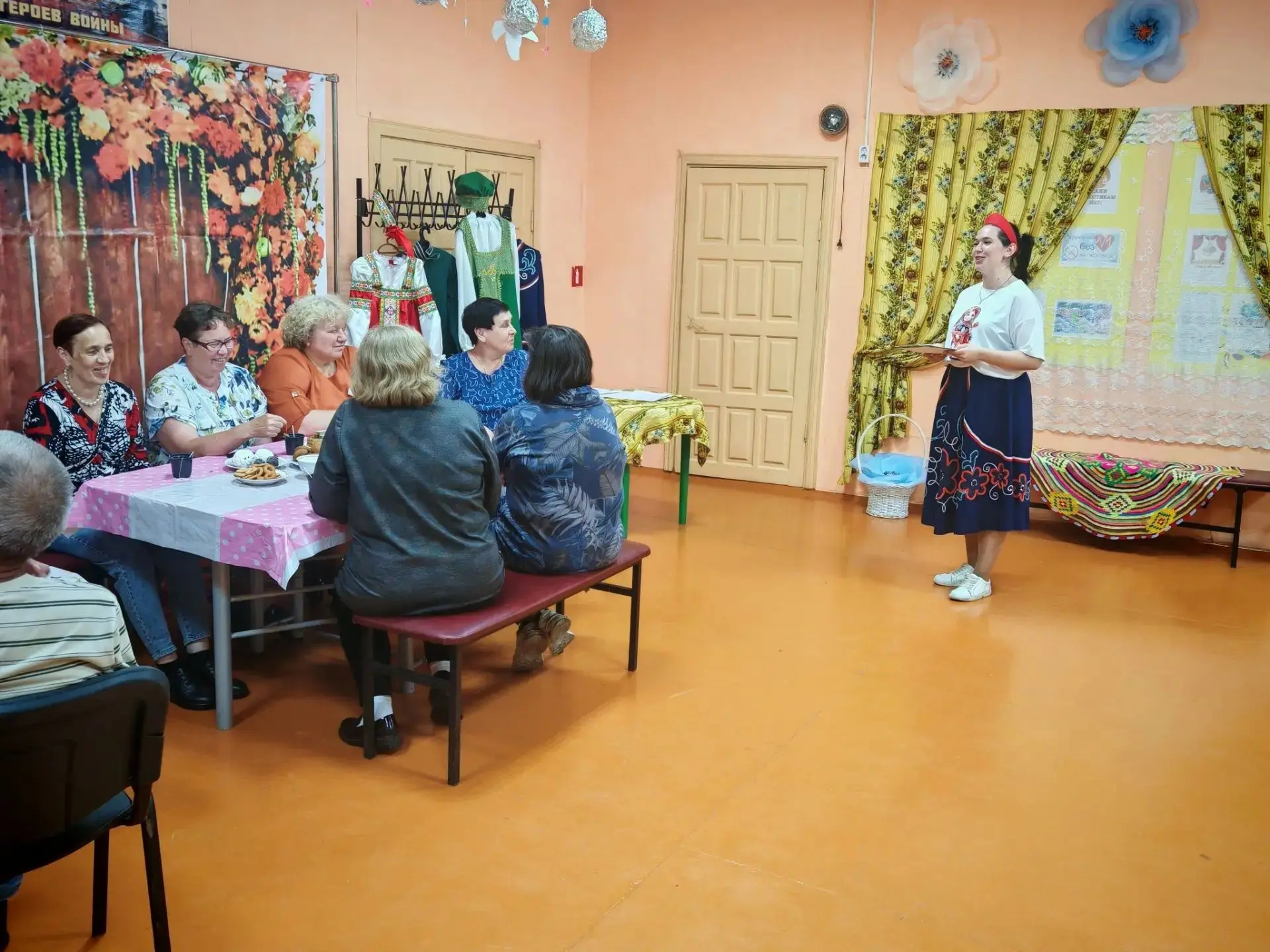 «Русская народная простая хороводная»
В Доме культуры п. Мичуринский состоялось душевное и яркое мер