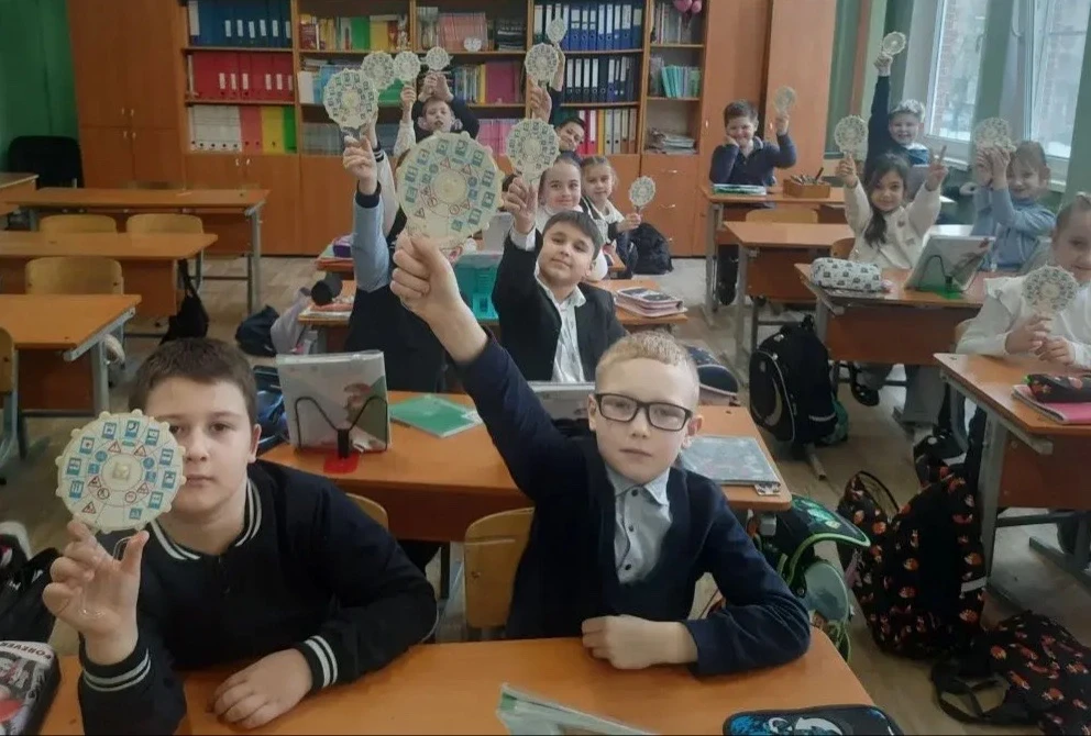 🚘Единый информационный день дорожной безопасности в ГБОУ школе N454🚘  Уважаемые ученики, родители и 