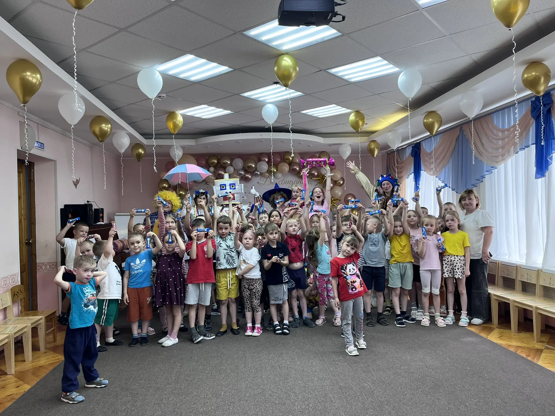 🎉 Торжественное открытие летнего лагеря в ДОУ — праздник в День защиты детей! 🎉