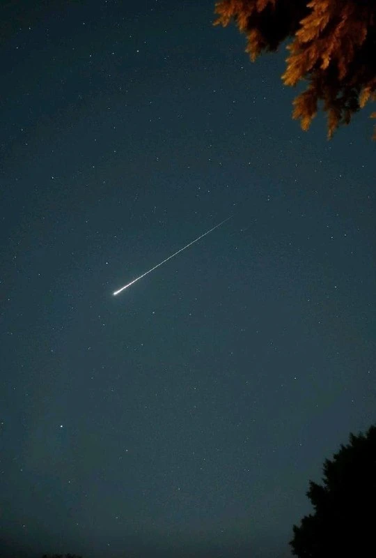 🌌 С 5 по 21 сентября над Сургутом пройдет метеорный поток Эпсилон-Персеиды.