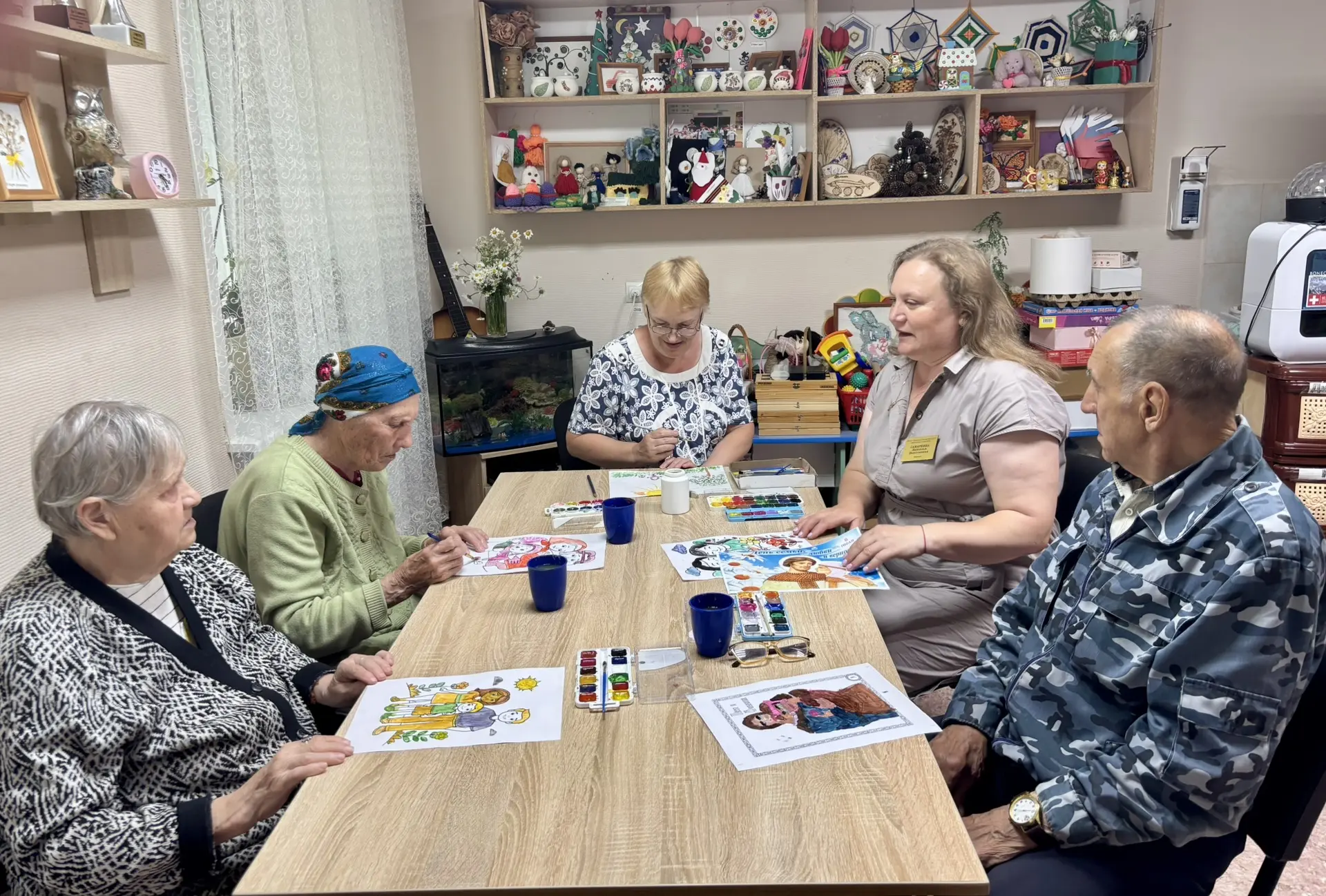 Радость творчества

🎨 Сегодня занятие по арт-терапии посвятили замечательному празднику - Дню семьи