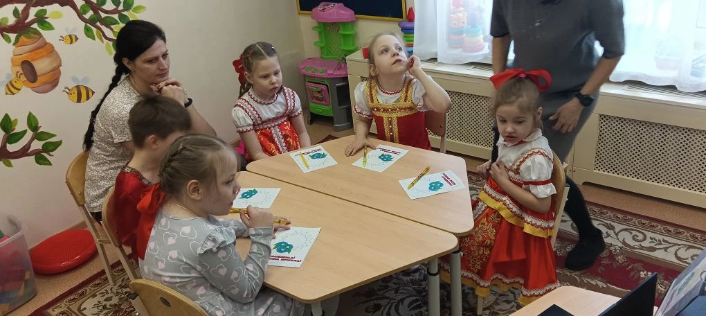 Нашей Масленице рад,