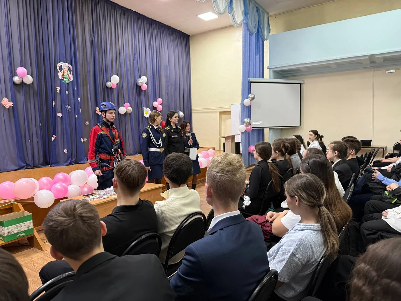 12 марта в МБОУ«СОШ№15 имени Н.Н.Алтынова ЗМР РТ"» с профориентационной миссией побывали активные ку