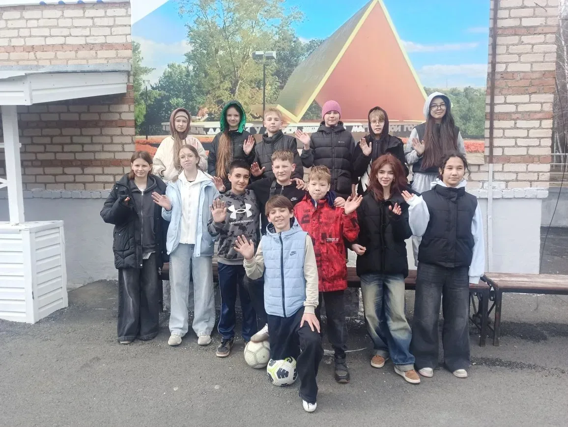 🏫 Школьная неделя завершилась ярким выездом в ДЗК «Абзаково»! 🏕️  Учебная неделя для ребят завершила