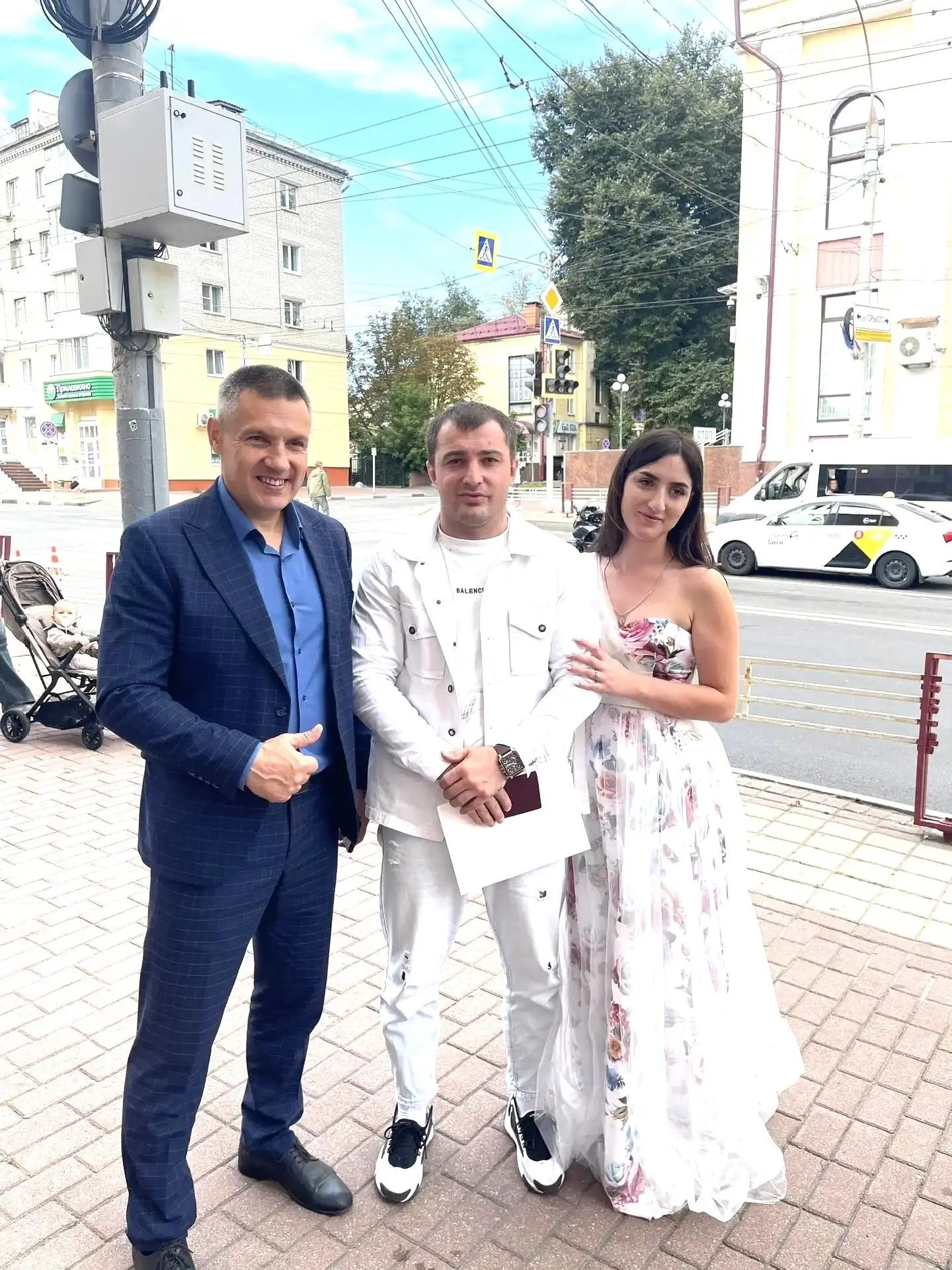 💕 В Советском районе города сыграли свадьбу участник СВО псковский десантник Омар Абду...