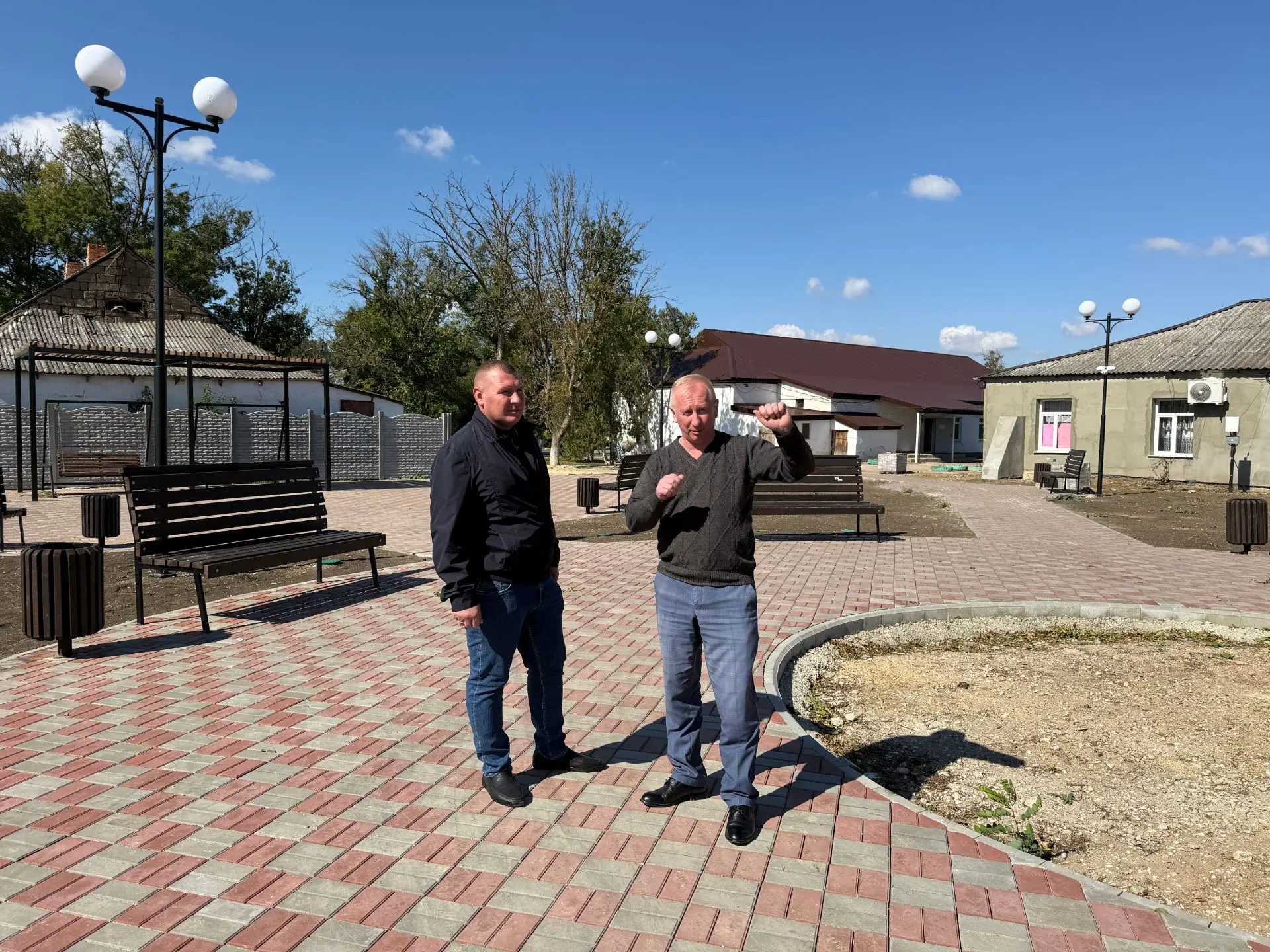 В рамках рабочей поездки посетил село Колодезное Красногвардейского района Республики К...