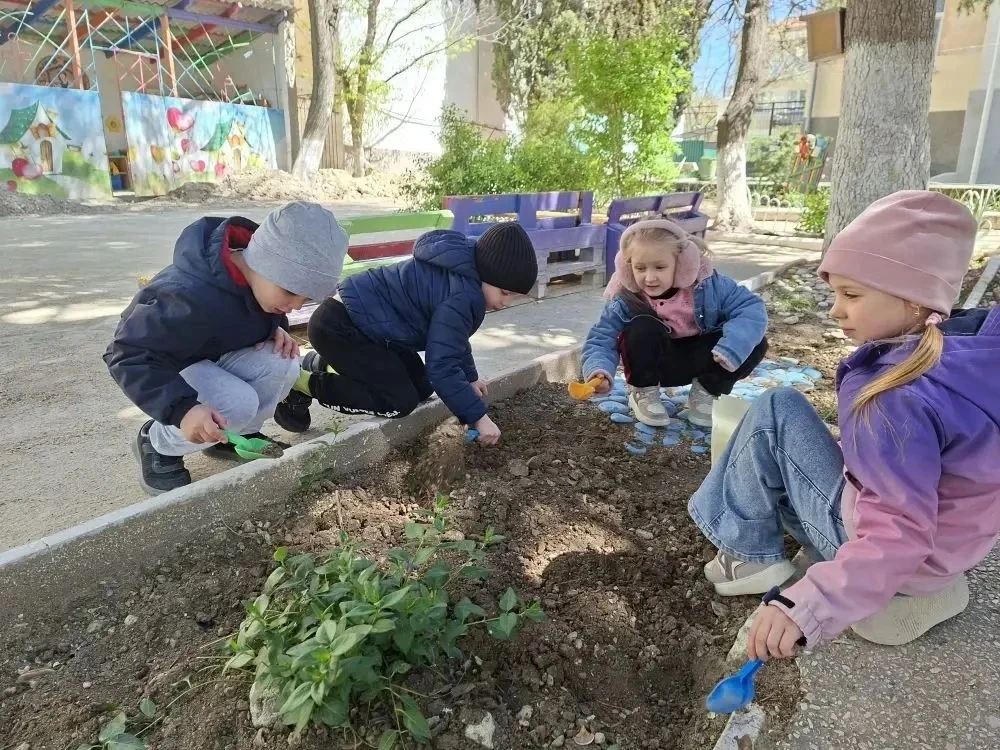 🌿☀️ Один день из жизни дошколят-эколят☀️🌿

Сегодня наши юные эколята точно знают, что такое настоя