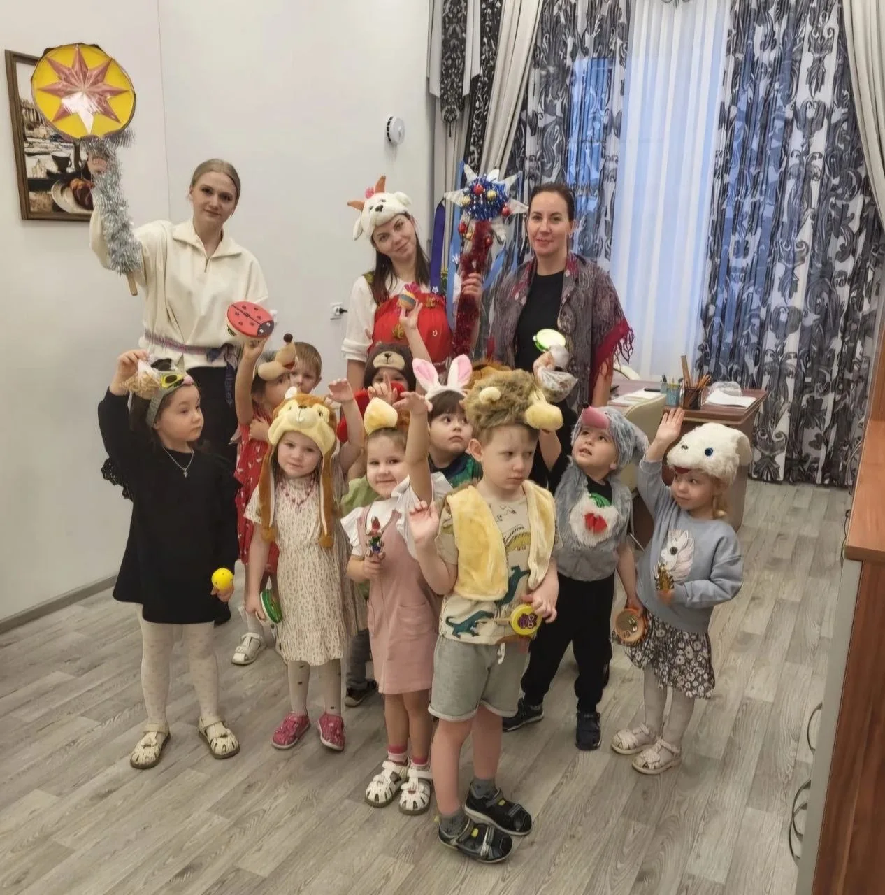 ☃️ Магия зимних праздников: колядование в нашем детском саду! Не успели отгреметь новогодние утренни