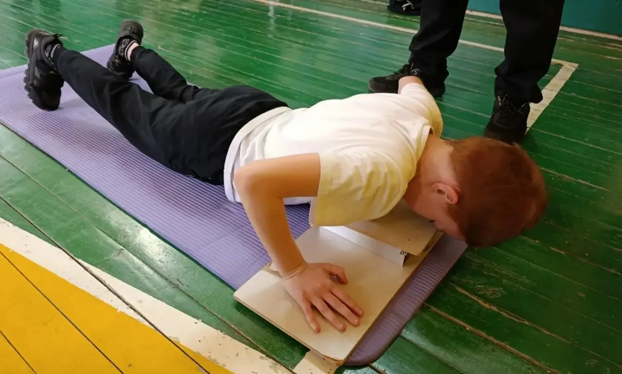 🏃‍ГТО В  ШКОЛЕ!💪  💥 В нашей школе вчера сдавали нормативы ГТО — это комплекс тестов на силу, скорост