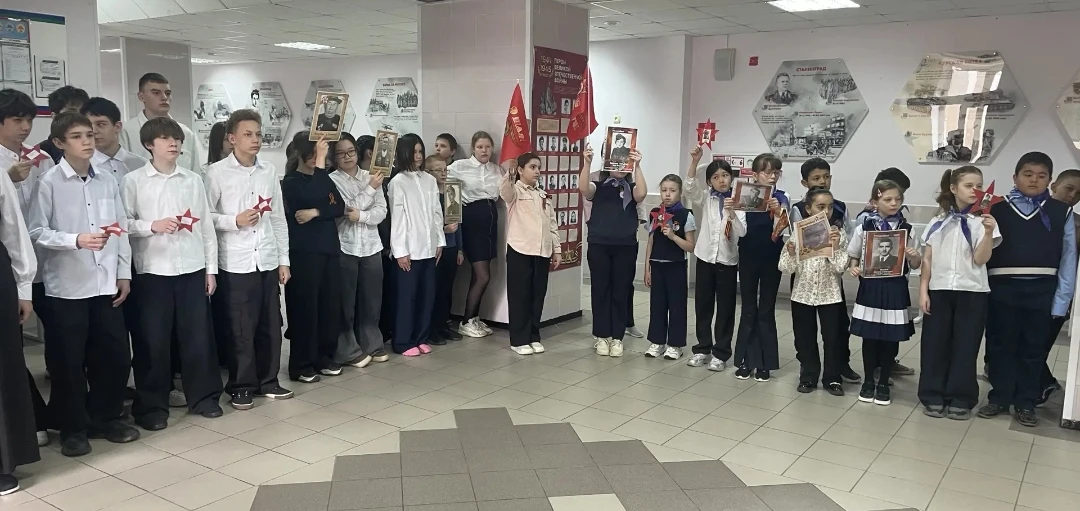 💥Помним.💥 Гордимся. 💥Чтим. Самая трогательная акция «Бессмертный полк» проведена в МБОУ СОШ 15. Пуст