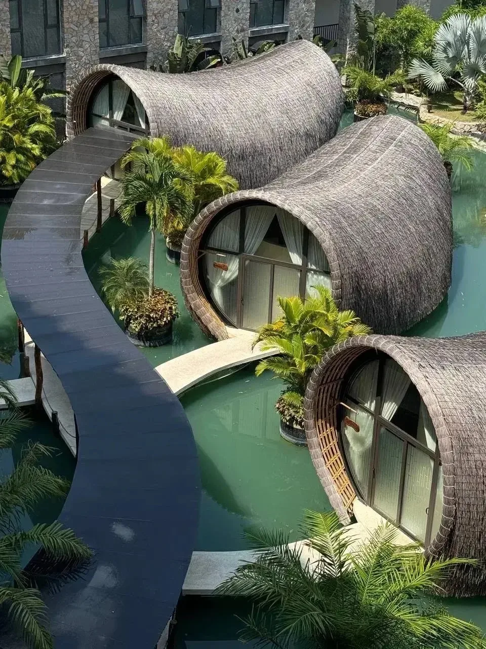 Amiana Resort Cam Ranh 5* — один из самых красивых новых курортов Вьетнама, открывшийся...