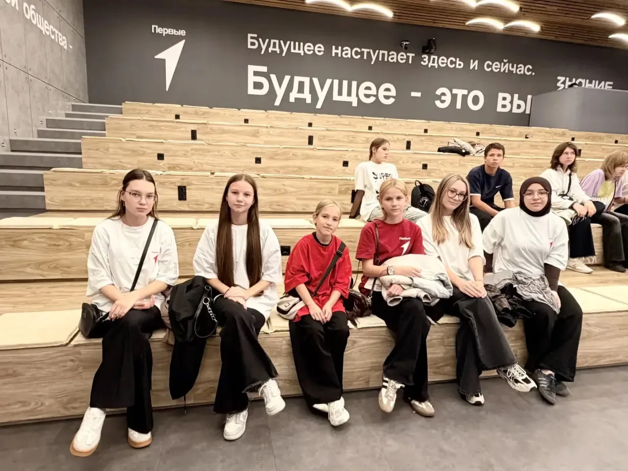 🚀 Наши ребята встретились с лидерами киноиндустрии!