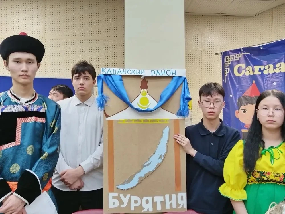 В дни празднования Праздника Белого месяца в Сотниковской школе прошел Фестиваль районов Республики 