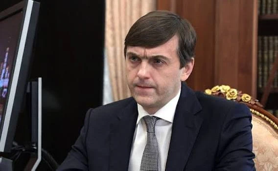 📚 Кравцов доложил Путину о готовности школ к 1 сентября