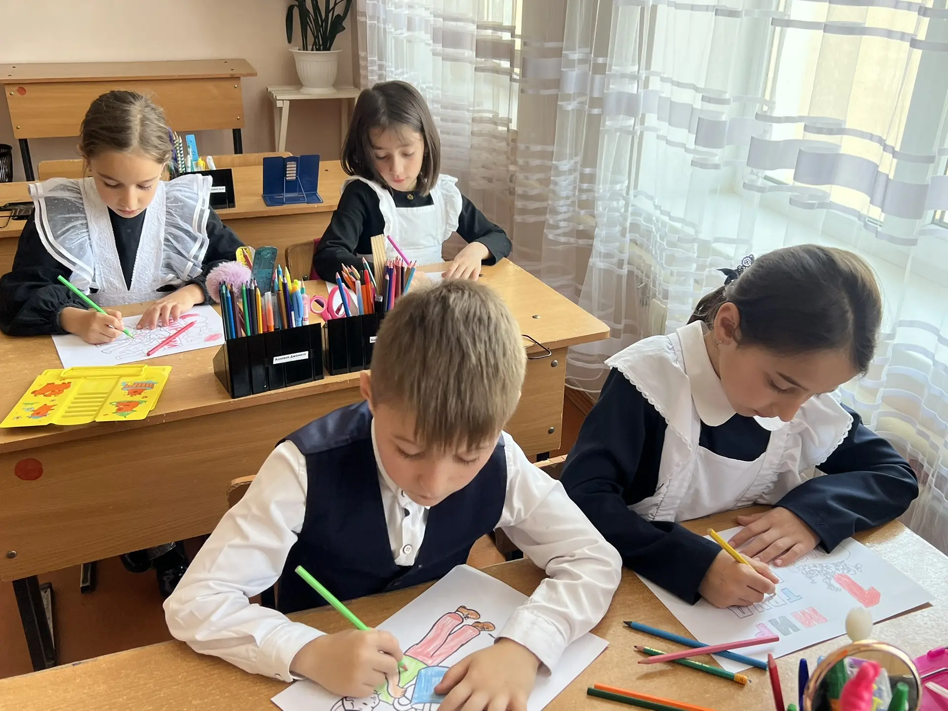 🌸 В преддверии 1 Мая в 1‑м классе состоялся замечательный классный час!