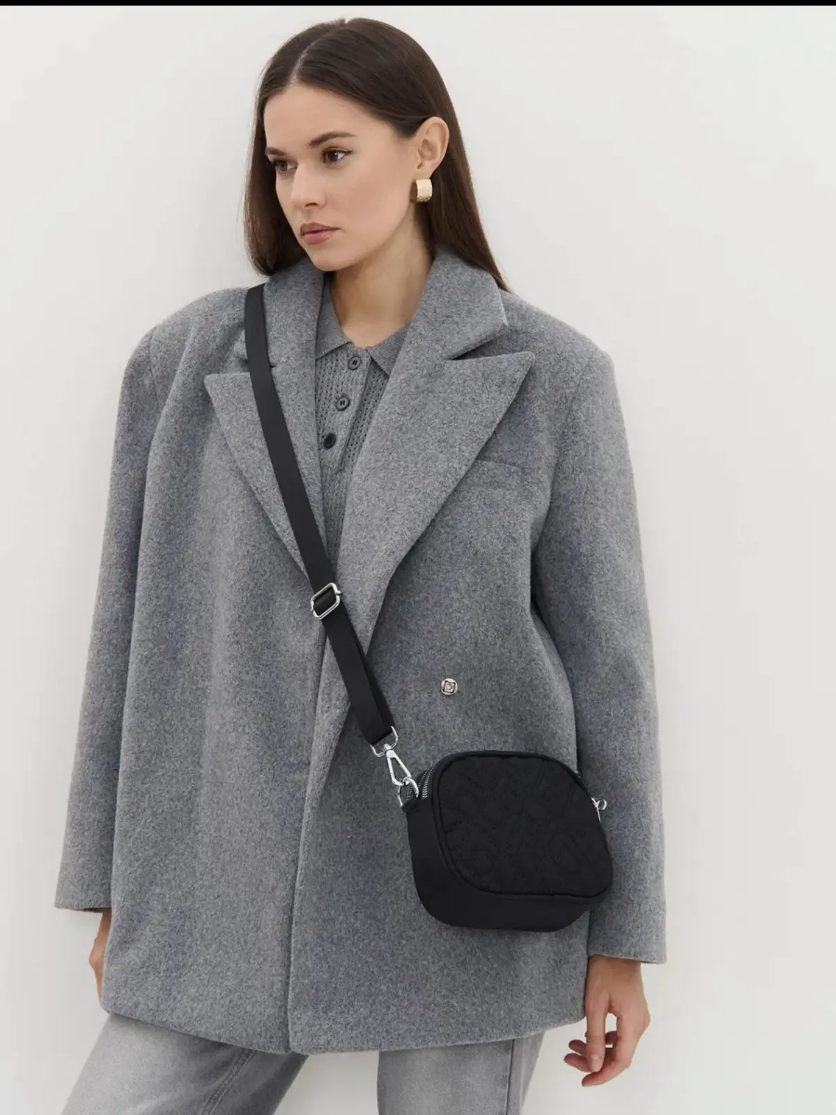 Водонепроницаемая сумка спасёт от весенних дождей важные вещи🟡