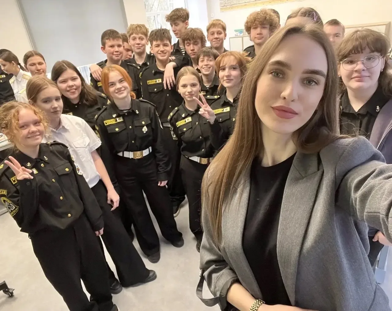 В нашей школе проходит методическая декада классных руководителей 👩‍🏫   В рамках акции «Селфи с клас