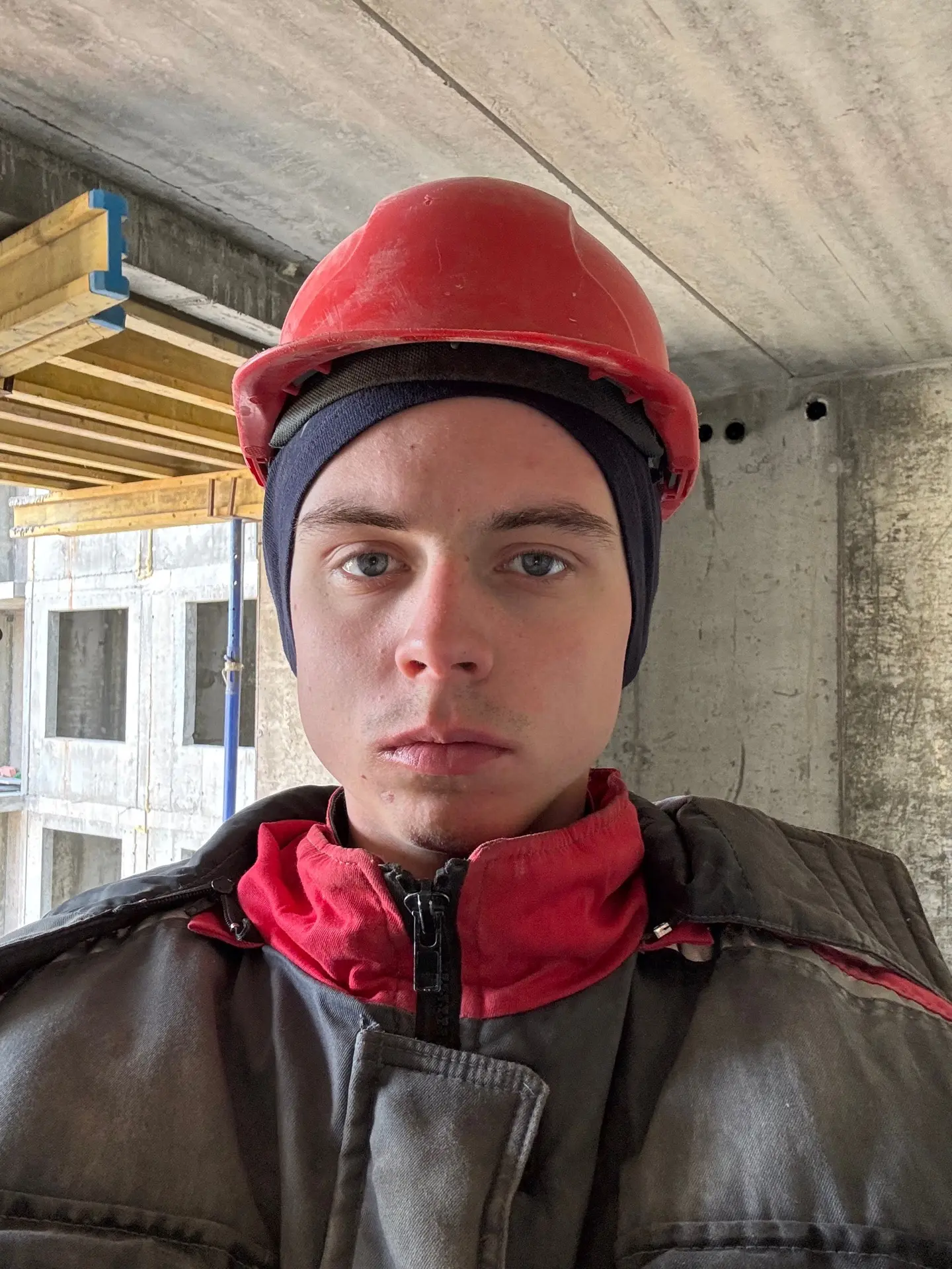 🤝 Социальный контракт помог студенту из Петрозаводска найти работу бетонщика и начать ...