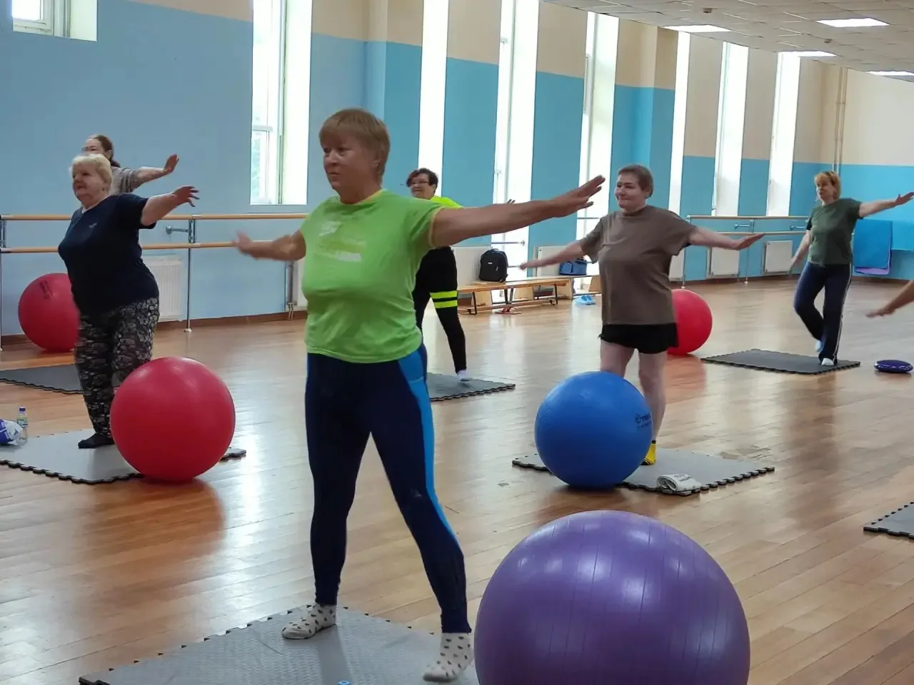 Замечали, как музыка меняет настроение на занятии?