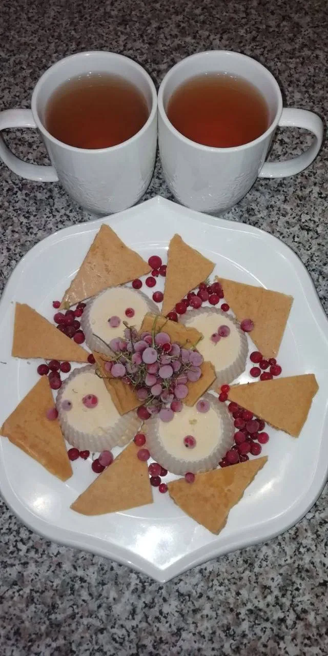 Ну как так можно?! 😳  Наши студенты прислали фото своих сыров, и это… это просто космос.  Смотрите с
