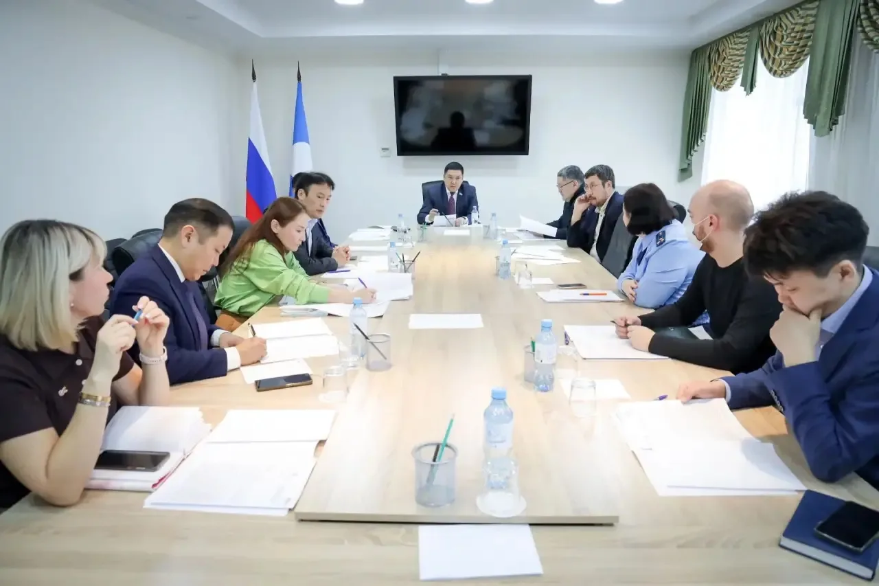 Сегодня в качестве заместителя председателя провел заседание постоянного комитета Госсобрания (Ил Ту