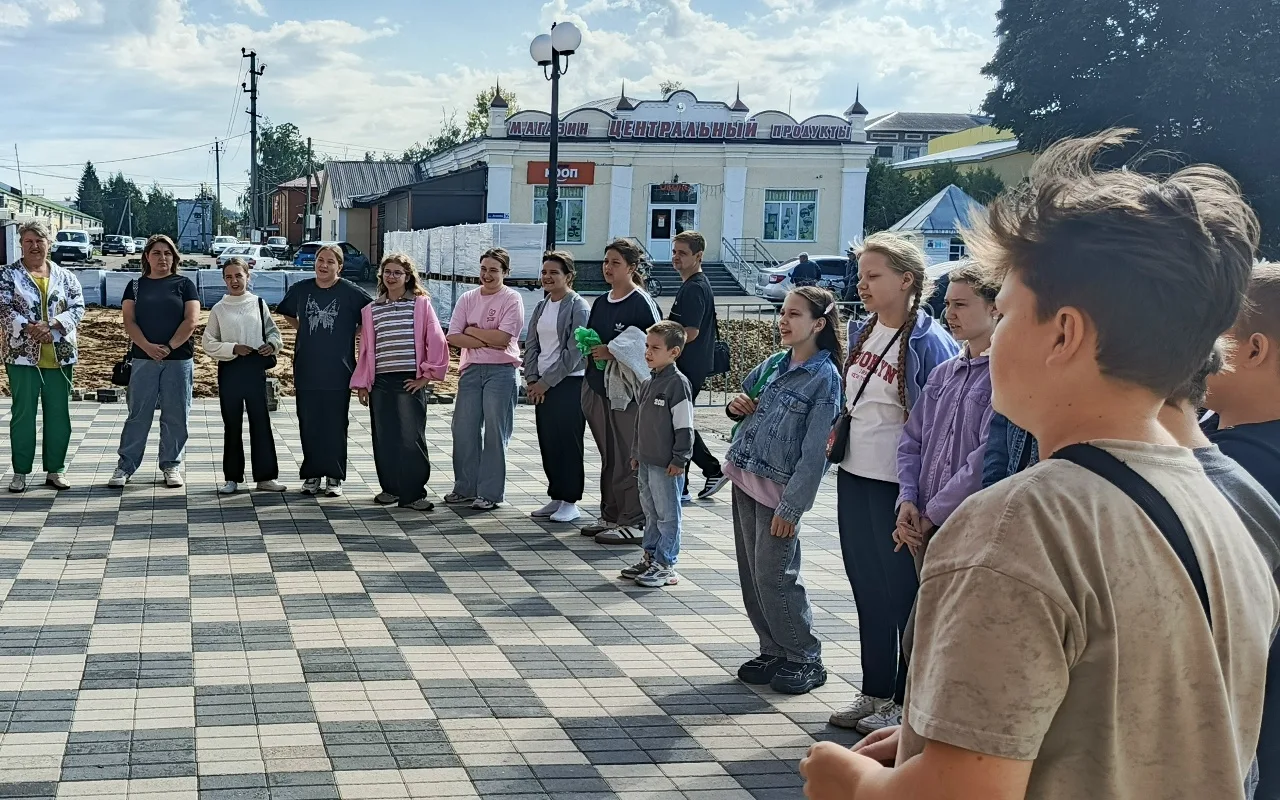 В преддверии празднования Дня Государственного флага России прошла яркая познавательно-...
