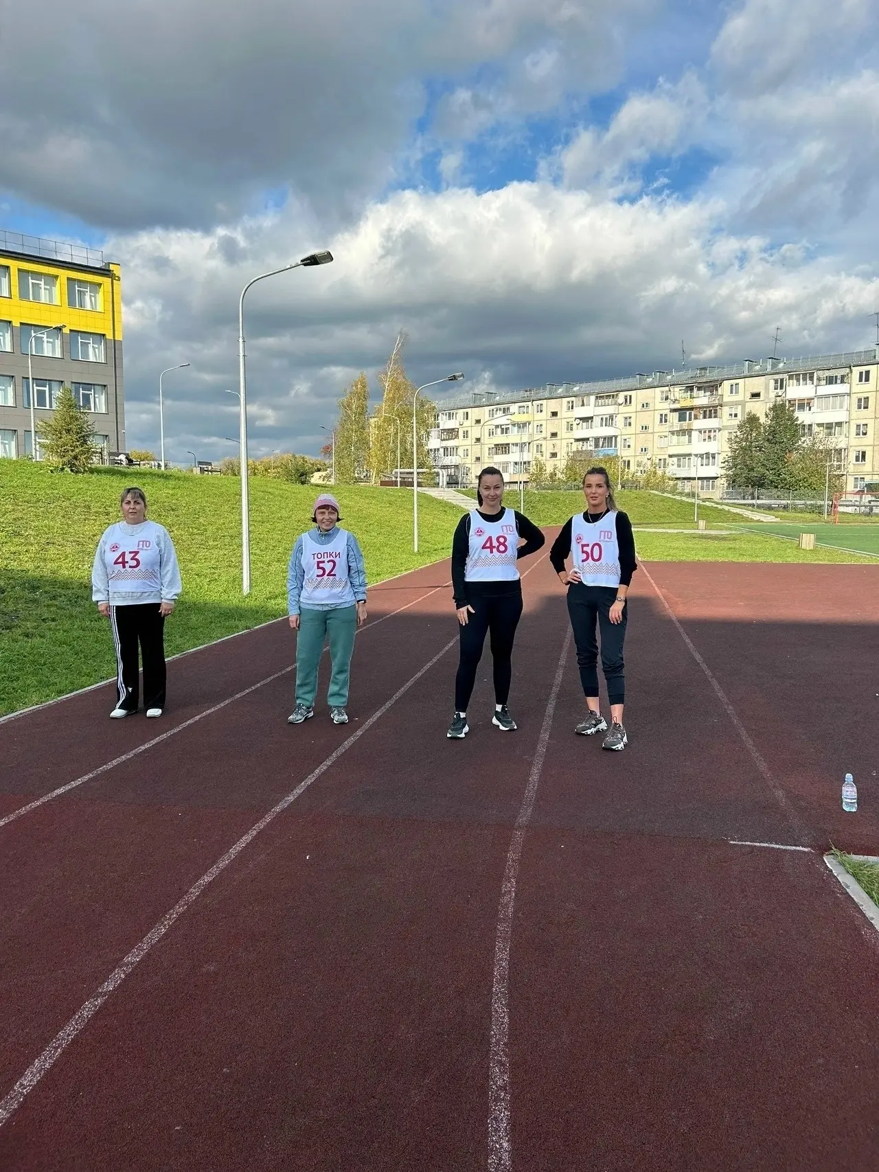 29 сентября 2026 года на стадионе школы № 8 города Топки состоялся прием нормативов Все...