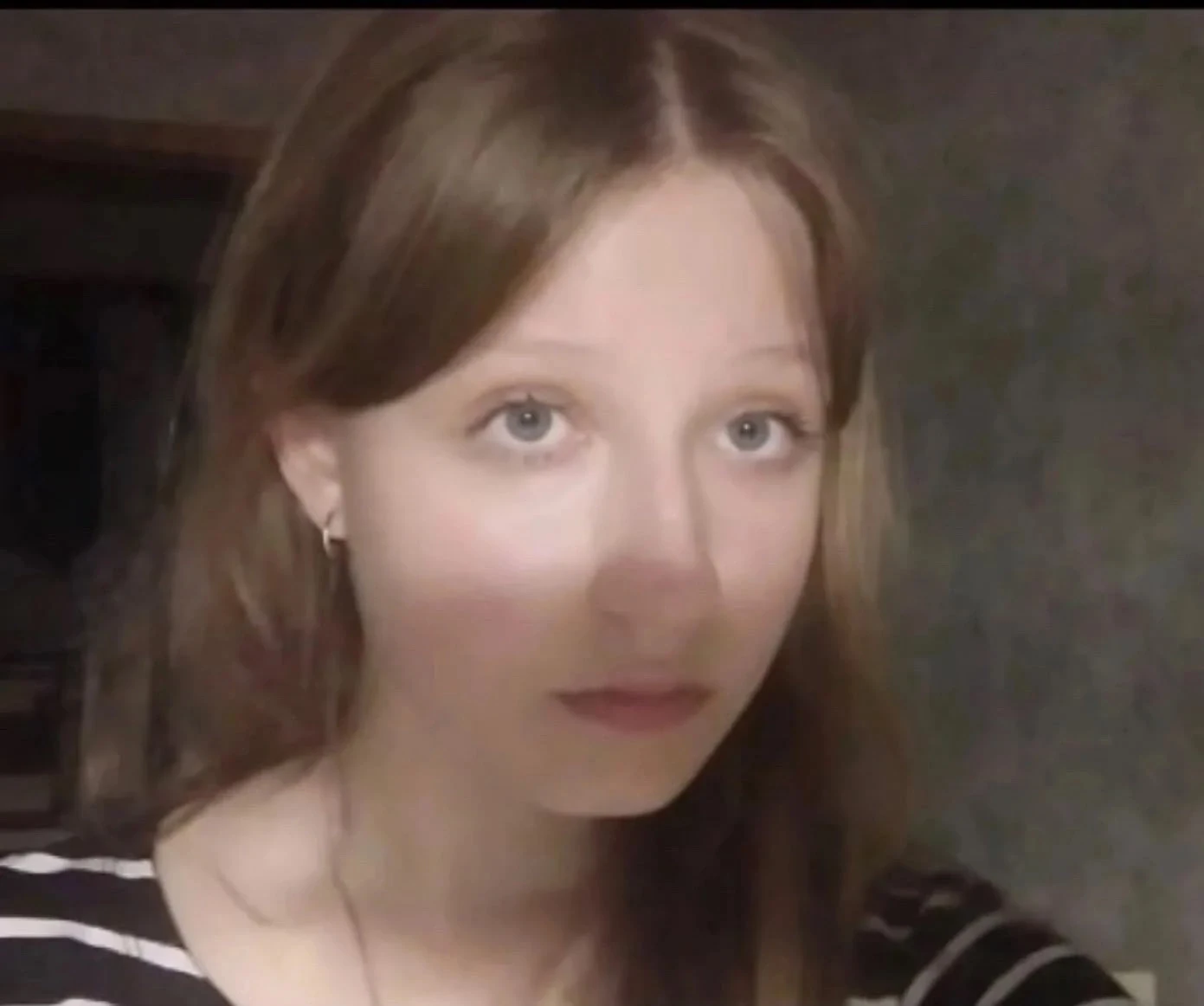 Всем привет! 
Меня зовут Жидких Полина и  в этом  году  я заканчиваю школу! 

Я -  учащаяся 11а клас