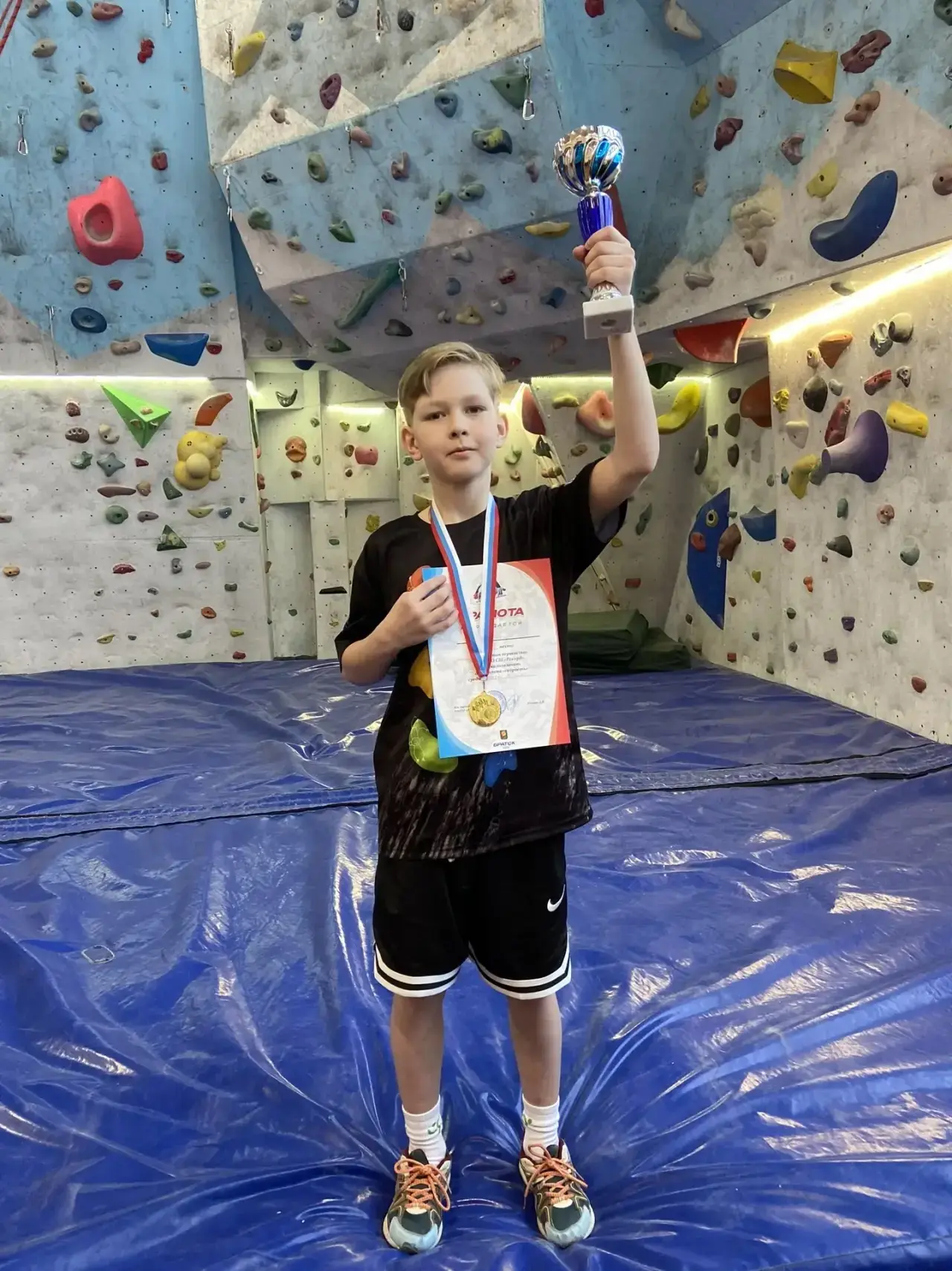 🧗‍♂️ Пока одни покоряют учебники, наш четвероклассник покоряет вершины!   22 марта прошло Открытое п