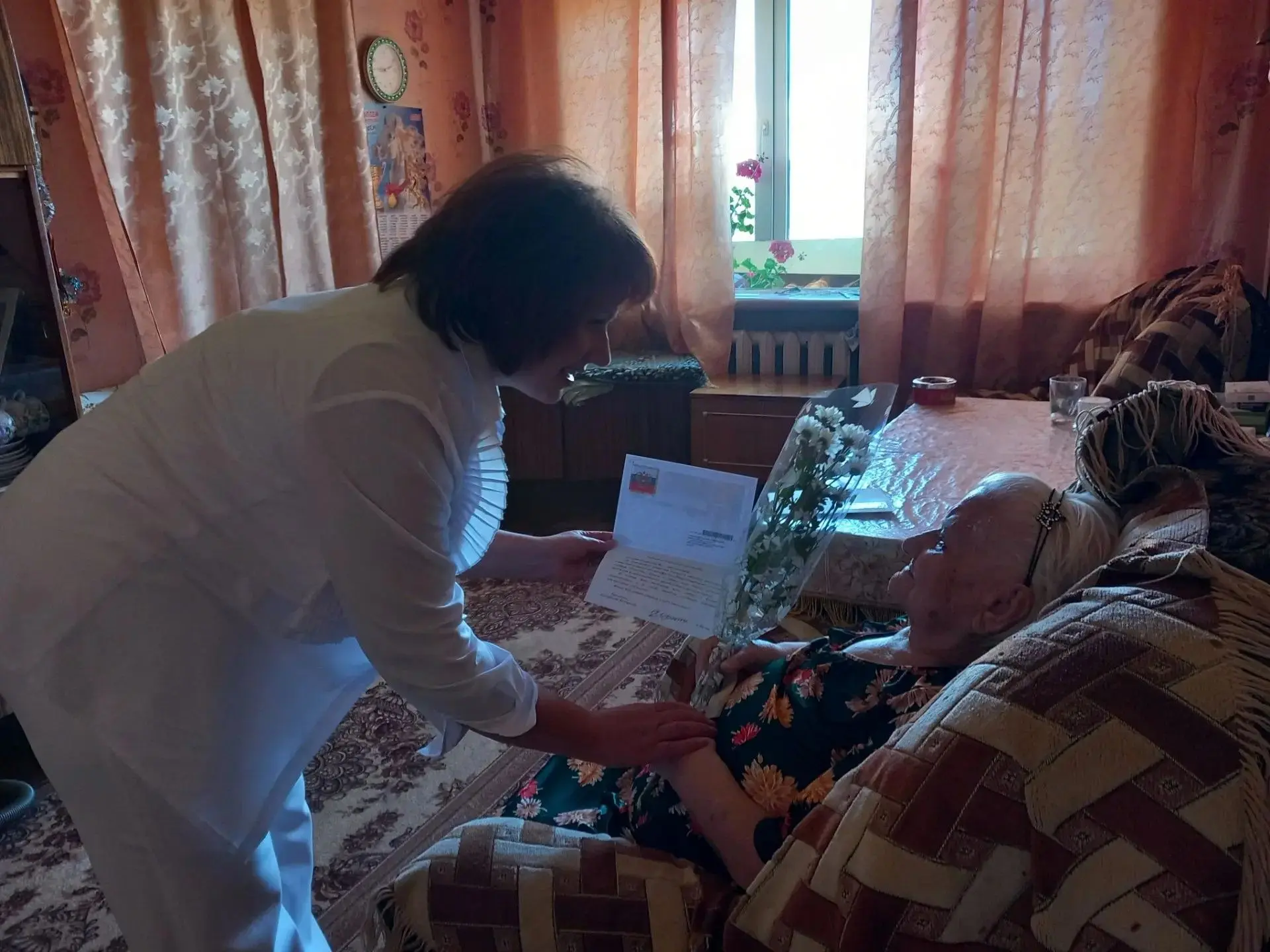 💐 Тёплые слова и цветы для ветерана! 

В рамках исполнения указания Президента РФ от 31.05.2012 №Пр