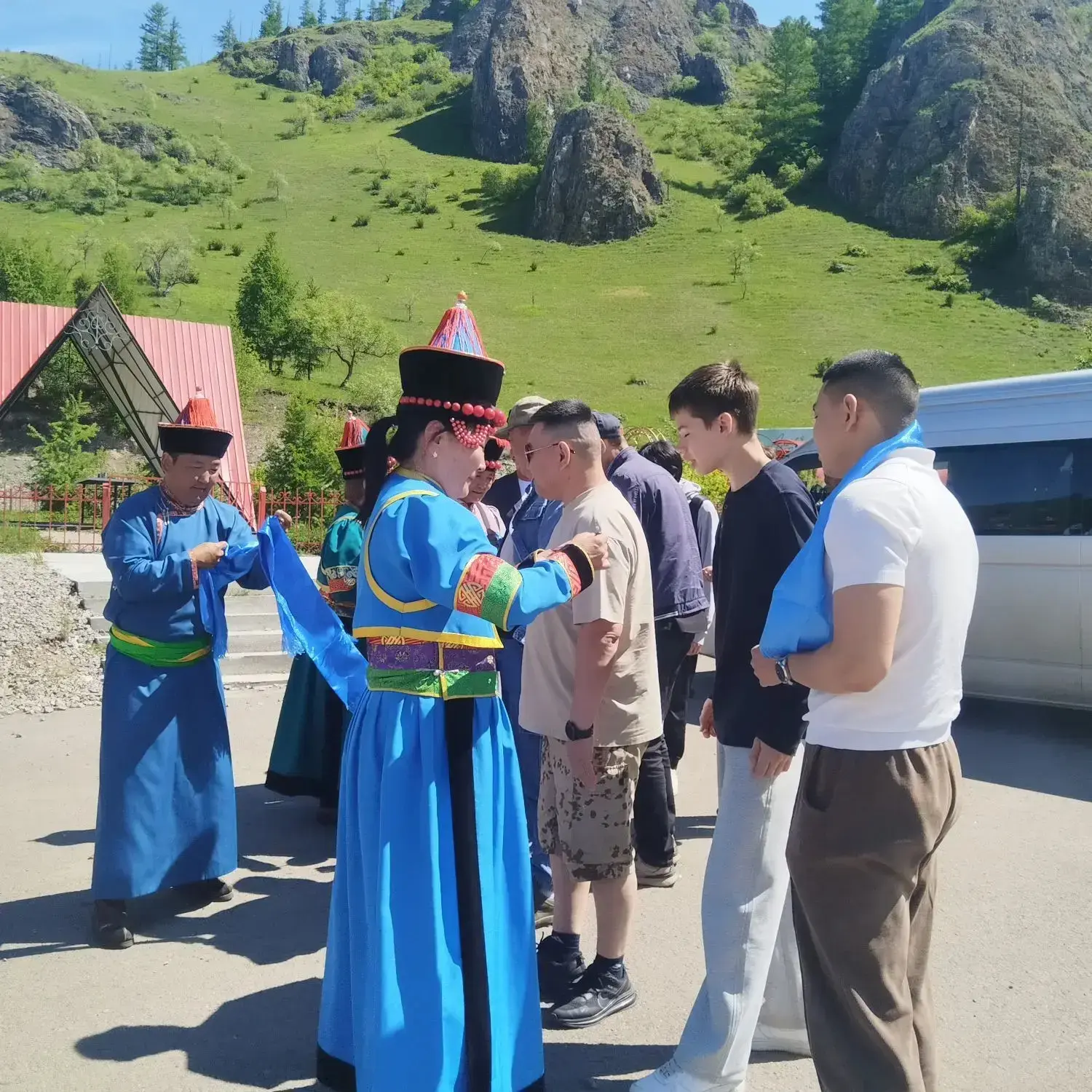 Сегодня Юхта Закаменского района встречала дорогих гостей! 🎶
С теплом души и звонкими песнями творч