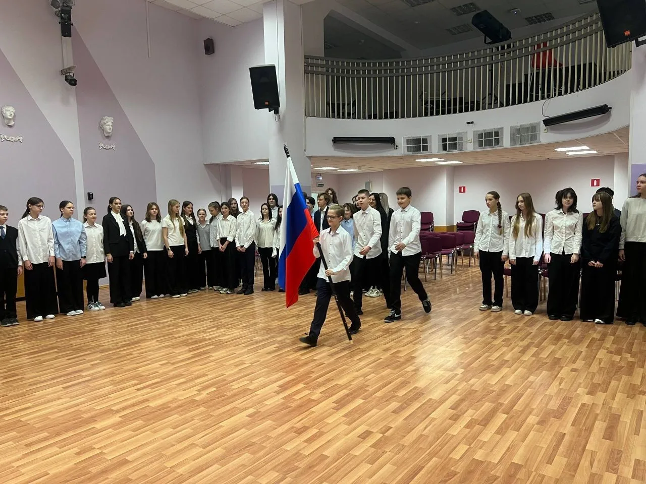 🇷🇺С новой неделей, Школа «Свиблово»! Поздравляем всех с началом четвёртой четверти!  Понедельник в н