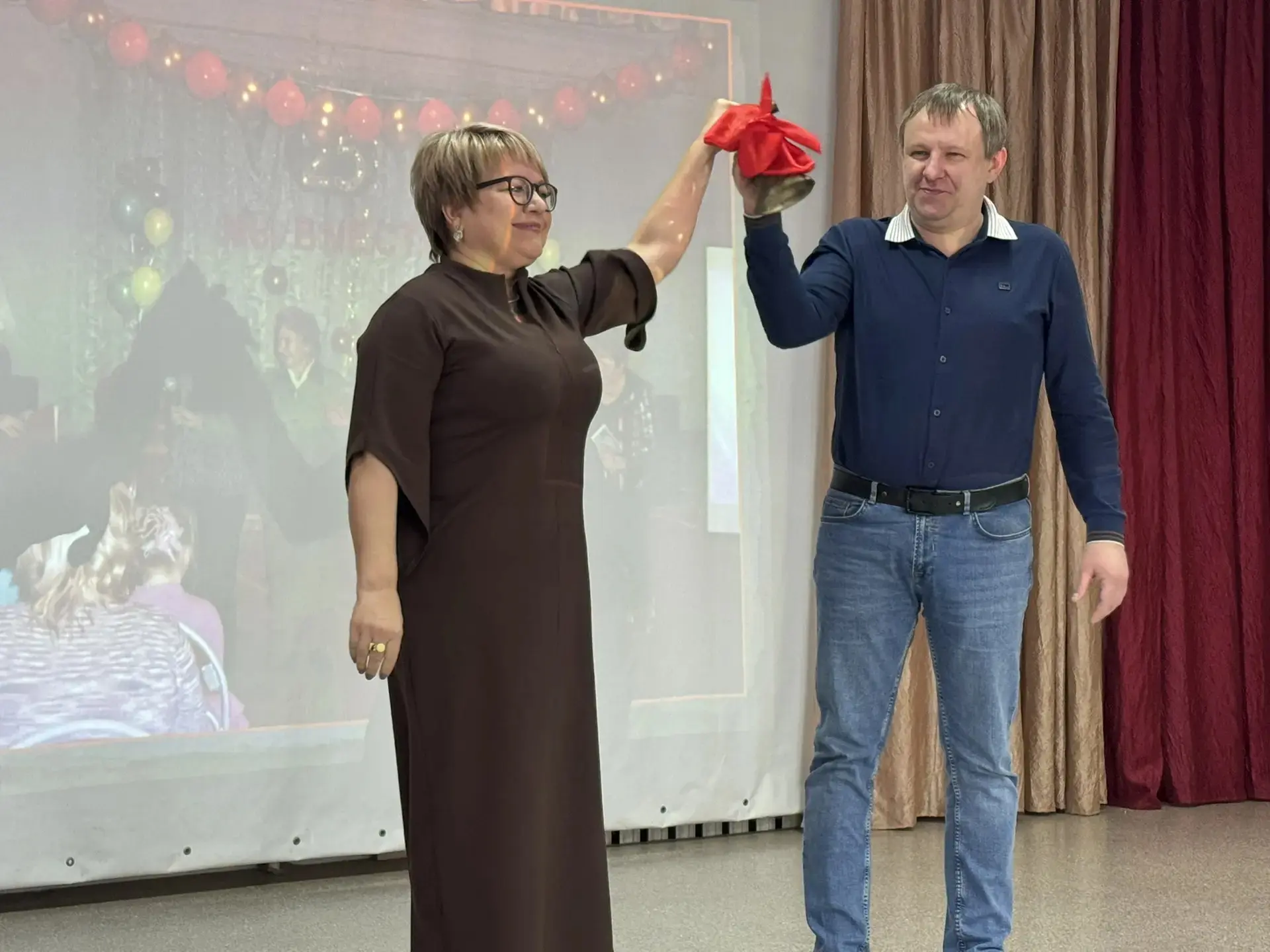 🔔 Школа № 8 собрала выпускников разных лет ⭐