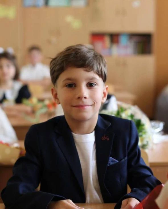 Гетьман Давид, ученик 1А класса, в составе команды «Запад» завоевал 🥉 третье место на чемпионате Дет