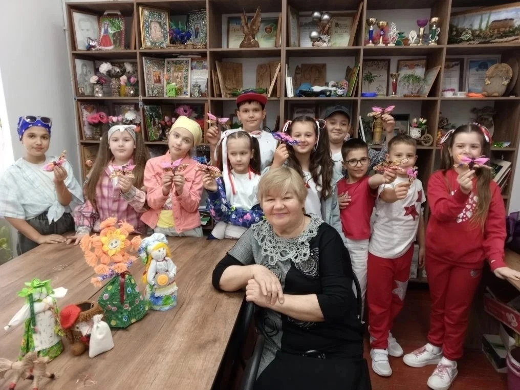 1 июня в День защиты детей в клубе " Рукодельницы" для творческих детей Лабинского куль...