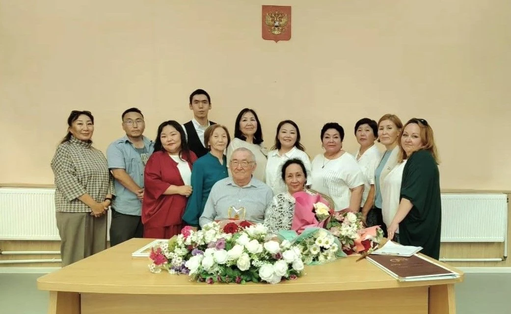 💐 КЫҺЫЛ КӨМҮС СЫБААЙБА