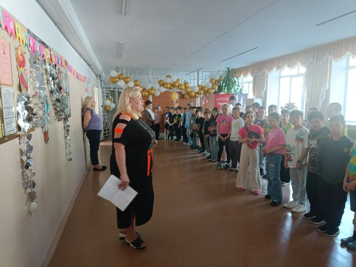 Сегодня, 1 июня, открылся детский лагерь Солнечный круг. Дети придумали названия для от...