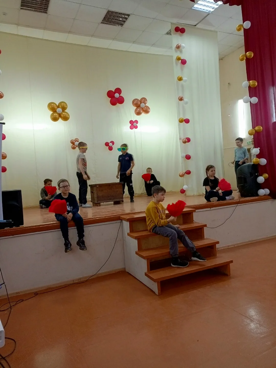 Планета Детства🌏👦👧

🌸3 июня в пришкольном лагере "Планета детства" прошла весёлая концертно- игр