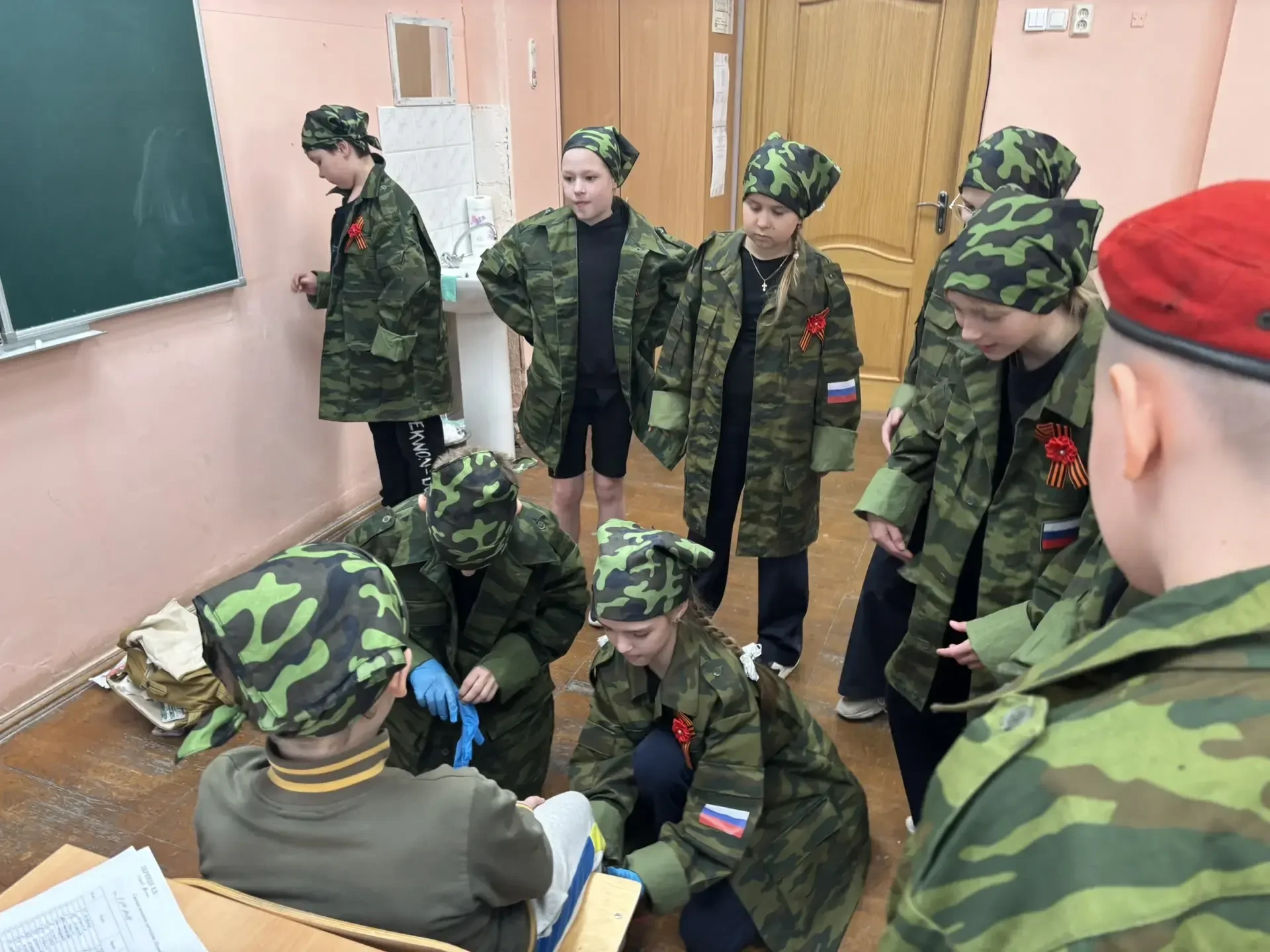 🚩 Зарница 2.0: Проверка на прочность пройдена!  🛑Команда МАОУ СОШ №48 приняла вызов и достойно предс