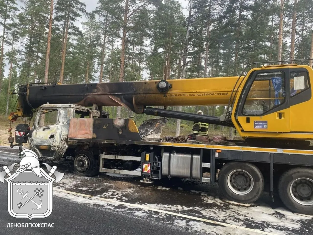 🚒 Автокран загорелся на Приморском шоссе