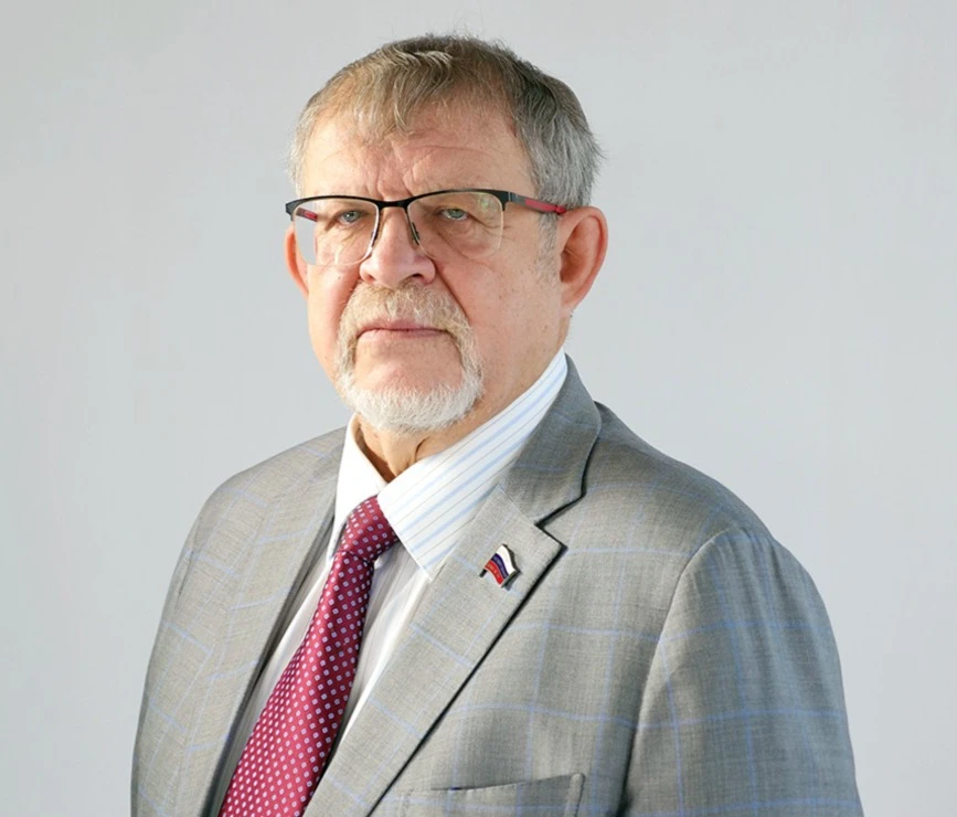 От коллектива университета и от себя лично поздравляю сегодня с юбилейным Днём рождения...