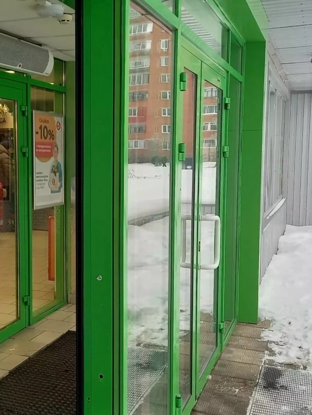 В Ярославле рассмотрели дело о краже в магазине, в ходе которой охранник «Пятерочки» ок...