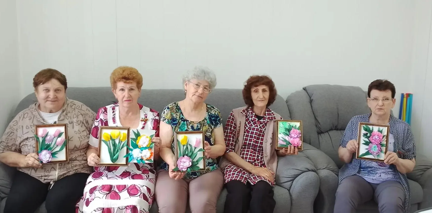 🌷 «Будем знакомы»: когда цветы помогают говорить сердцем
В Благодарненском центре соцобслуживания п