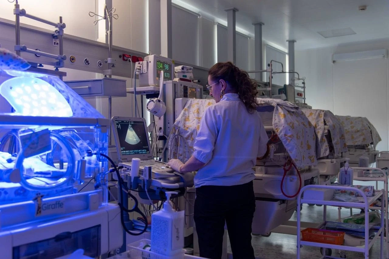 🚑️ Более 2,4 тыс. недоношенных детей спасли подмосковные врачи с начала года