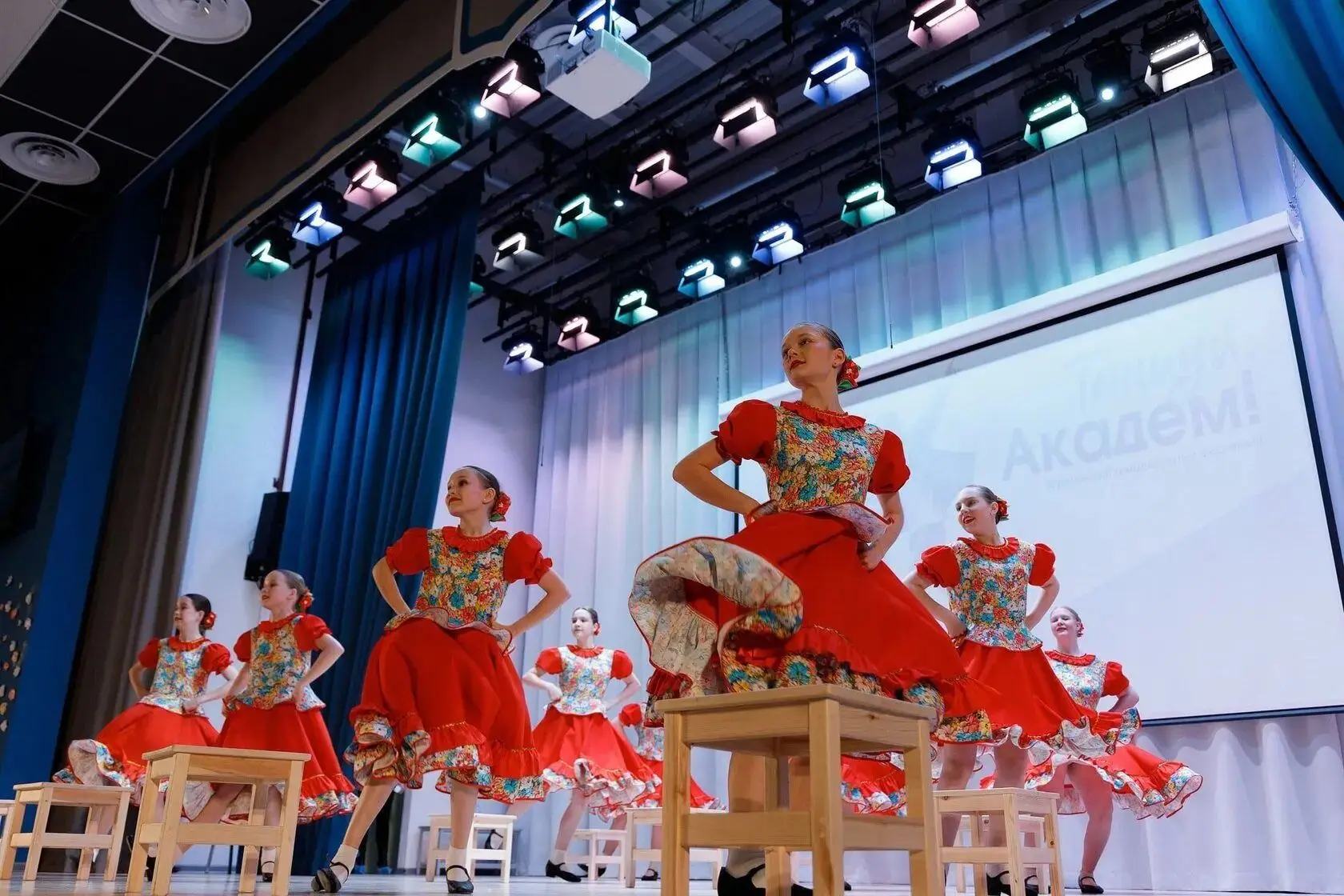 🤩 Ждем всех, выбираем лучших! В Академическом стартует масштабный ежегодный танцевальный фестиваль "