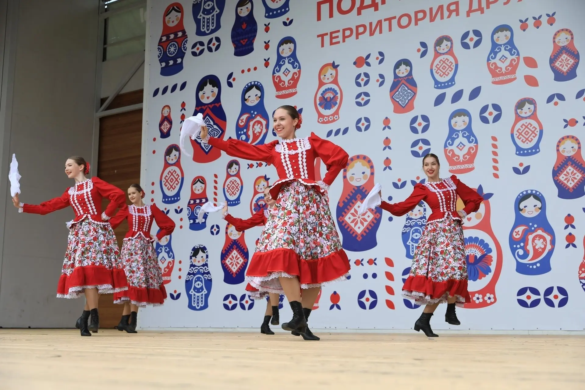 День России в Долгопрудном: фестиваль дружбы, концерты и 100-метровый триколор